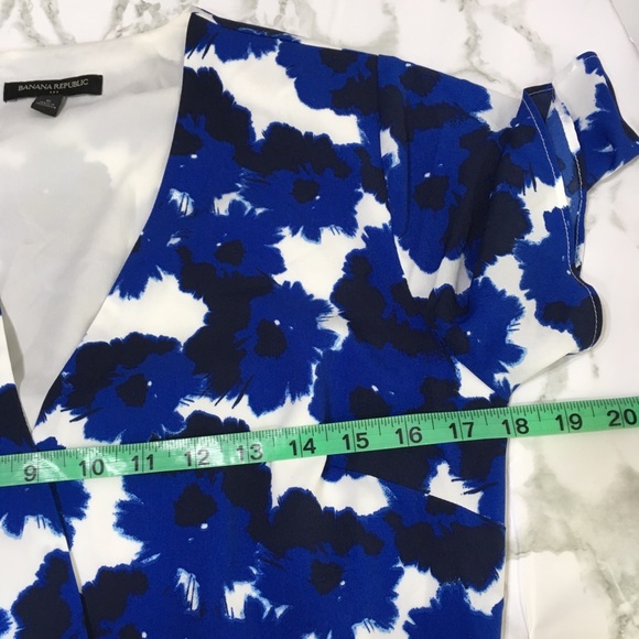 BANANA REPUBLIC WRAP FLORAL DRESS - Picture 14 of 16